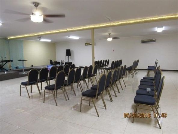 Commercial/Industrial Building: 300 W Garza St, Del Rio, TX 78840